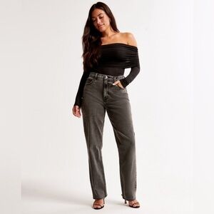 NWT Abercrombie Curve Love Ultra High Rise 90s Straight Jean